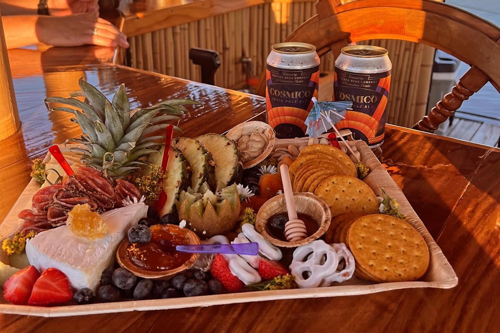 Cruisin Tiki food